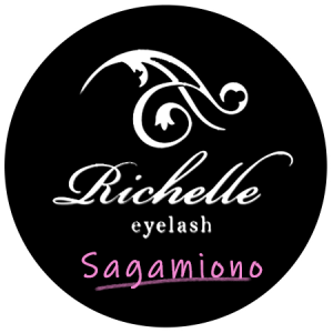 相模大野にある人気のマツエク・アイラッシュサロン「Richelle eyelash　相模大野店（リシェル　アイラッシュ）」のロゴ